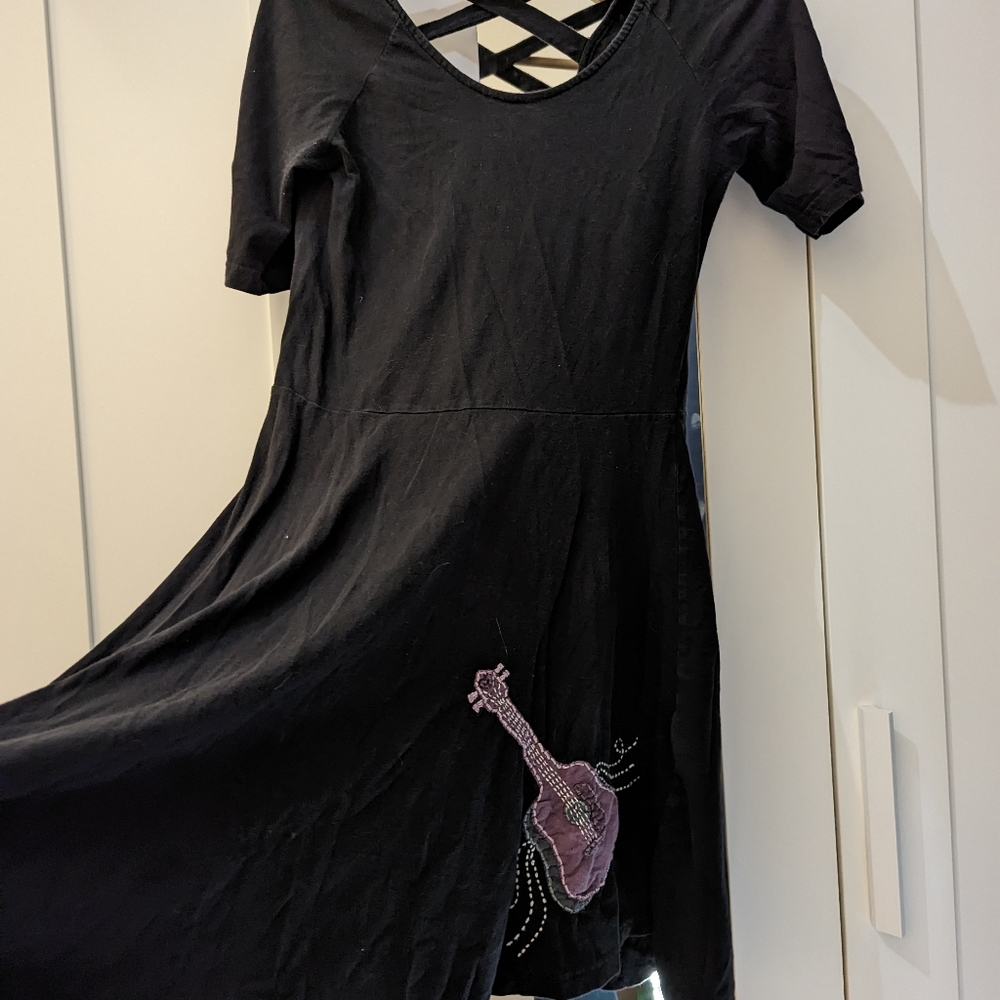 Synergy organic clothing jersey applique dress